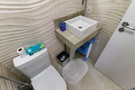 Apartamento para alugar com 105m², 3 quartos e 2 vagas Apartamento para alugar com 105m², 3 quartos e 2 vagasBanheiro Corredor