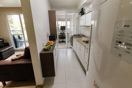 Apartamento para alugar com 105m², 3 quartos e 2 vagas Apartamento para alugar com 105m², 3 quartos e 2 vagasCozinha - Armários