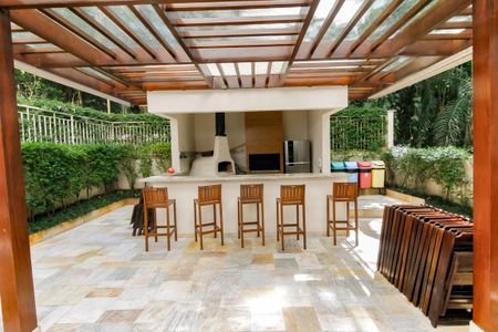 Apartamento para alugar com 105m², 3 quartos e 2 vagas Apartamento para alugar com 105m², 3 quartos e 2 vagasÁrea comum - Churrasqueira