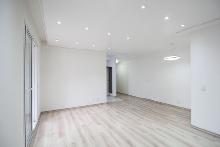 Apartamento para alugar com 105m², 2 quartos e 2 vagasSala