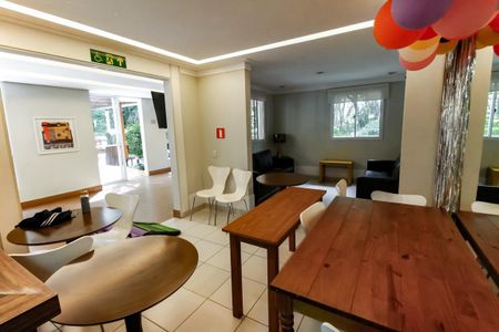 Apartamento para alugar com 105m², 3 quartos e 2 vagas Apartamento para alugar com 105m², 3 quartos e 2 vagasÁrea comum - Salão de festas