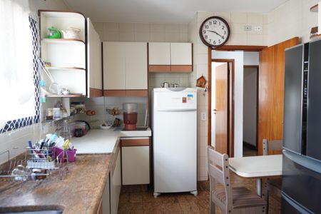 Apartamento à venda com 274m², 4 quartos e 4 vagasCozinha