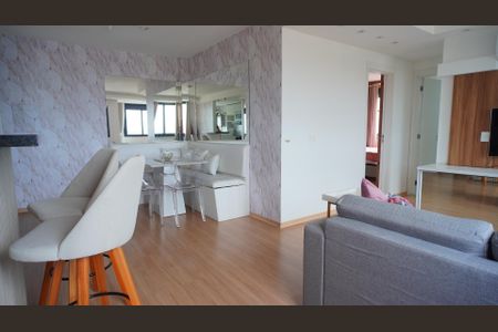 Sala  de apartamento para alugar com 2 quartos, 72m² em Azenha, Porto Alegre