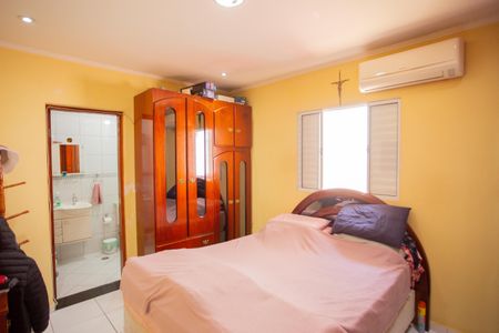 QUARTO SUÍTE 1 de casa à venda com 3 quartos, 300m² em Sítio do Morro, São Paulo