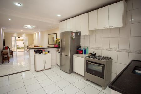 Casa à venda com 300m², 3 quartos e 6 vagasCOZINHA