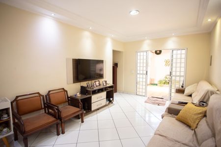 SALA de casa à venda com 3 quartos, 300m² em Sítio do Morro, São Paulo