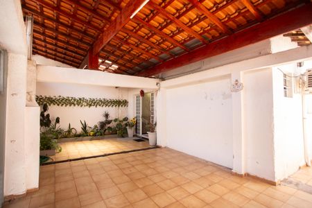 Casa à venda com 300m², 3 quartos e 6 vagasGARAGEM