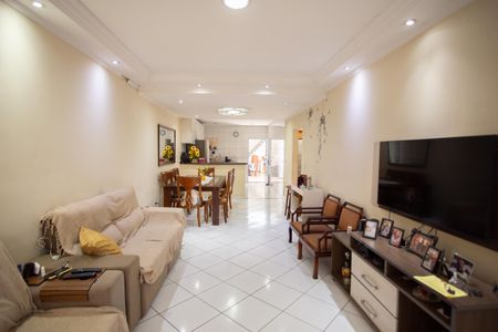 SALA de casa à venda com 3 quartos, 300m² em Sítio do Morro, São Paulo