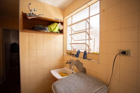 Casa à venda com 300m², 3 quartos e 6 vagasÁREA DE SERVIÇO