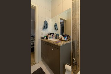 Casa à venda com 147m², 3 quartos e 3 vagasBanheiro Suíte 2