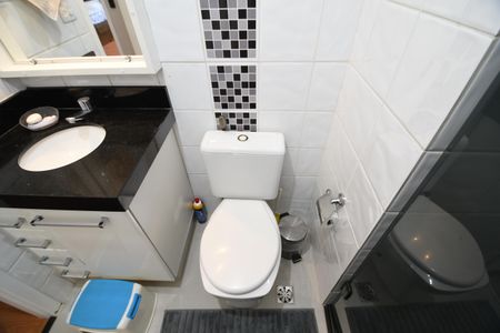 Apartamento à venda com 70m², 3 quartos e 2 vagasBanheiro Social