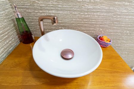 Apartamento para alugar com 64m², 2 quartos e 2 vagas Apartamento para alugar com 64m², 2 quartos e 2 vagasBanheiro da Suíte