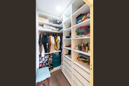 Apartamento para alugar com 64m², 2 quartos e 2 vagas Apartamento para alugar com 64m², 2 quartos e 2 vagasCloset