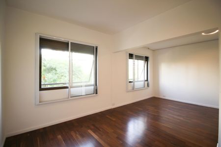 Apartamento para alugar com 290m², 3 quartos e 4 vagas Apartamento para alugar com 290m², 3 quartos e 4 vagasSuíte 1