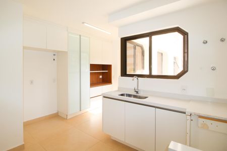 Apartamento para alugar com 290m², 3 quartos e 4 vagas Apartamento para alugar com 290m², 3 quartos e 4 vagasCozinha