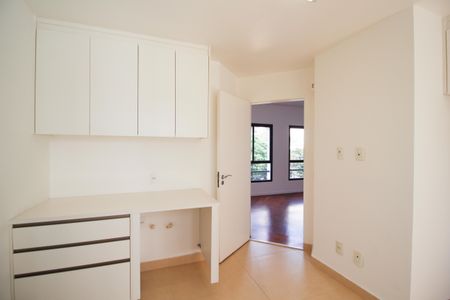 Apartamento para alugar com 290m², 3 quartos e 4 vagas Apartamento para alugar com 290m², 3 quartos e 4 vagasCozinha