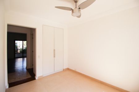 Apartamento para alugar com 290m², 3 quartos e 4 vagas Apartamento para alugar com 290m², 3 quartos e 4 vagasCopa