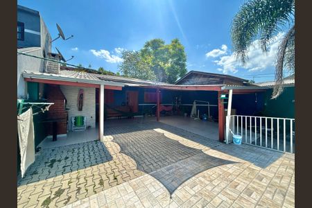 Casa à venda com 113m², 3 quartos e 2 vagas Casa à venda com 113m², 3 quartos e 2 vagasFachada