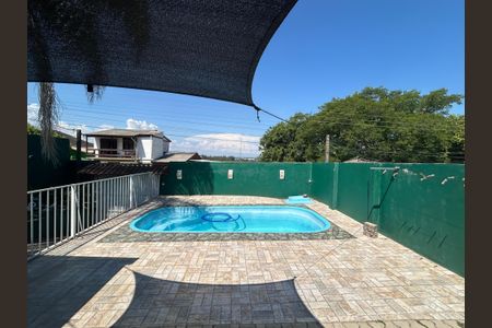 Casa à venda com 113m², 3 quartos e 2 vagas Casa à venda com 113m², 3 quartos e 2 vagasÁrea comum - Piscina