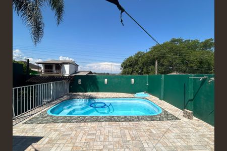 Casa à venda com 113m², 3 quartos e 2 vagas Casa à venda com 113m², 3 quartos e 2 vagasÁrea comum - Piscina