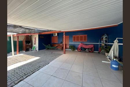 Casa à venda com 113m², 3 quartos e 2 vagas Casa à venda com 113m², 3 quartos e 2 vagasFachada