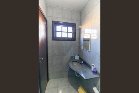 Casa à venda com 260m², 3 quartos e 8 vagas Casa à venda com 260m², 3 quartos e 8 vagasBanheiro da Suíte
