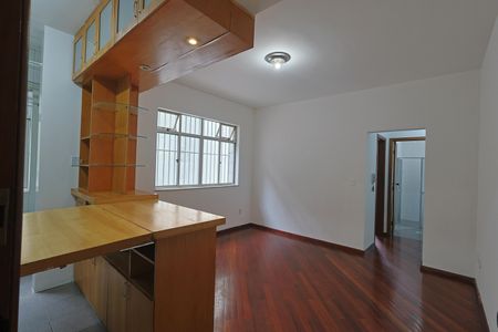 Sala de apartamento à venda com 1 quarto, 40m² em Floresta, Belo Horizonte