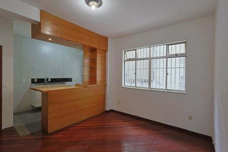Sala de apartamento à venda com 1 quarto, 40m² em Floresta, Belo Horizonte