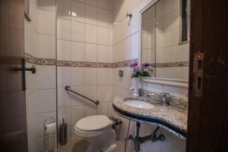 Casa de condomínio para alugar com 199m², 4 quartos e 1 vaga Casa de condomínio para alugar com 199m², 4 quartos e 1 vagaLavabo