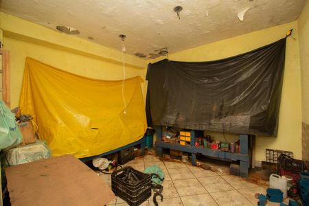 Casa à venda com 720m², 2 quartos e 4 vagasEdícula