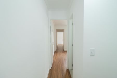 Casa à venda com 67m², 3 quartos e 1 vaga Casa à venda com 67m², 3 quartos e 1 vagaCorredor