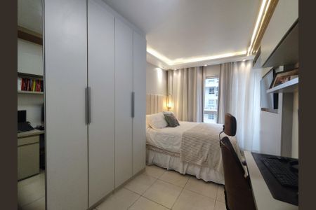 Suíte de apartamento à venda com 2 quartos, 70m² em Recreio dos Bandeirantes, Rio de Janeiro