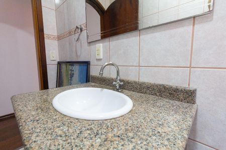 Casa para alugar com 260m², 4 quartos e 2 vagasBanheiro 2