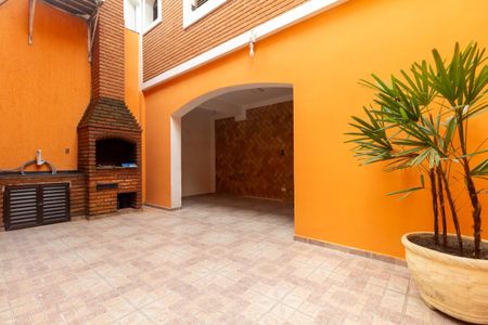 Casa para alugar com 260m², 4 quartos e 2 vagasQuintal