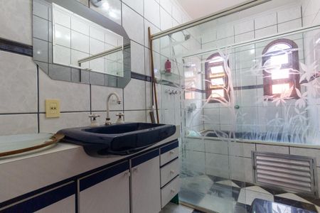 Casa para alugar com 260m², 4 quartos e 2 vagasBanheiro 1