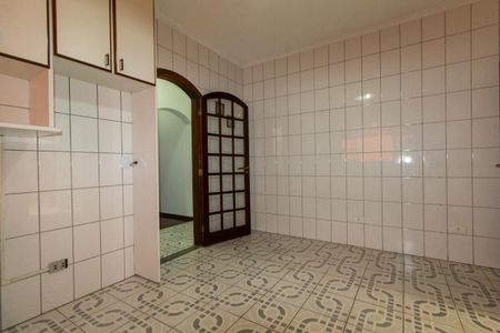 Casa para alugar com 260m², 4 quartos e 2 vagasCozinha