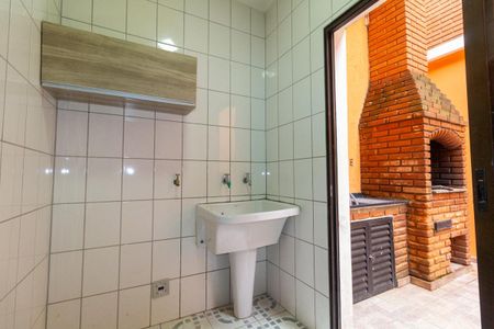 Casa para alugar com 260m², 4 quartos e 2 vagasÁrea de Serviço