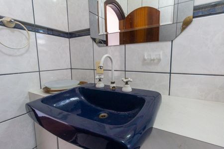 Casa para alugar com 260m², 4 quartos e 2 vagasBanheiro 1