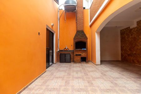 Casa para alugar com 260m², 4 quartos e 2 vagasQuintal