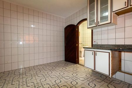 Casa para alugar com 260m², 4 quartos e 2 vagasCozinha