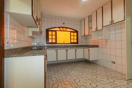 Casa para alugar com 260m², 4 quartos e 2 vagasCozinha