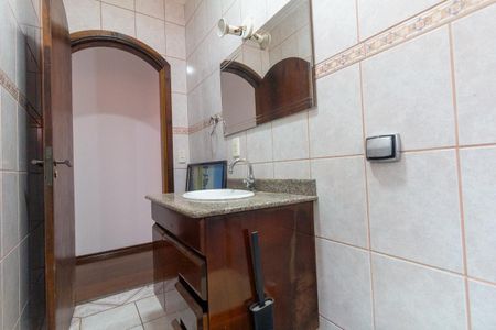 Casa para alugar com 260m², 4 quartos e 2 vagasBanheiro 2