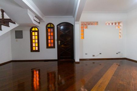 Casa para alugar com 260m², 4 quartos e 2 vagasSala