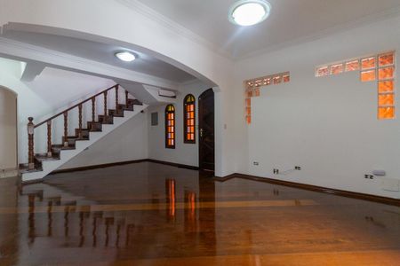 Casa para alugar com 260m², 4 quartos e 2 vagasSala