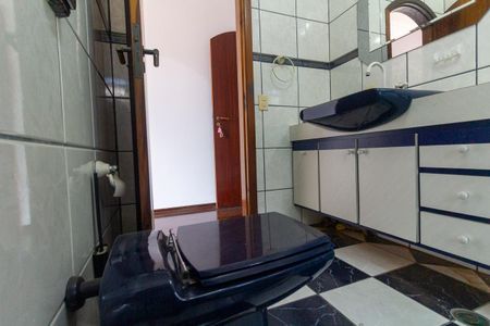 Casa para alugar com 260m², 4 quartos e 2 vagasBanheiro 1