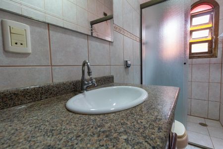 Casa para alugar com 260m², 4 quartos e 2 vagasBanheiro 2