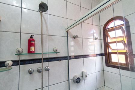 Casa para alugar com 260m², 4 quartos e 2 vagasBanheiro 1