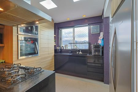 Apartamento à venda com 112m², 4 quartos e 3 vagasCozinha