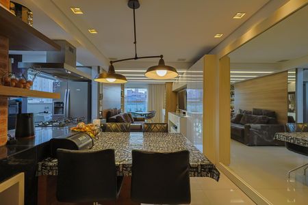 Apartamento à venda com 112m², 4 quartos e 3 vagasSala