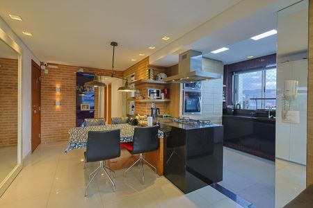 Apartamento à venda com 112m², 4 quartos e 3 vagasSala